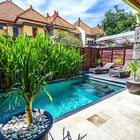 De Cinta Villa - Kuta - 5 Bedrooms - Heart Of Kuta Exterior photo