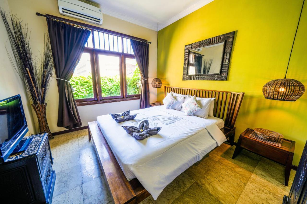 De Cinta Villa - Kuta - 5 Bedrooms - Heart Of Kuta Exterior photo